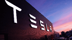 Tesla придется повысить стоимость Model 3